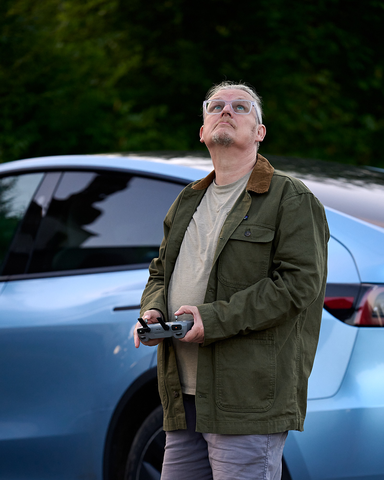 Petr Pivoňka s ovladačem dronu
